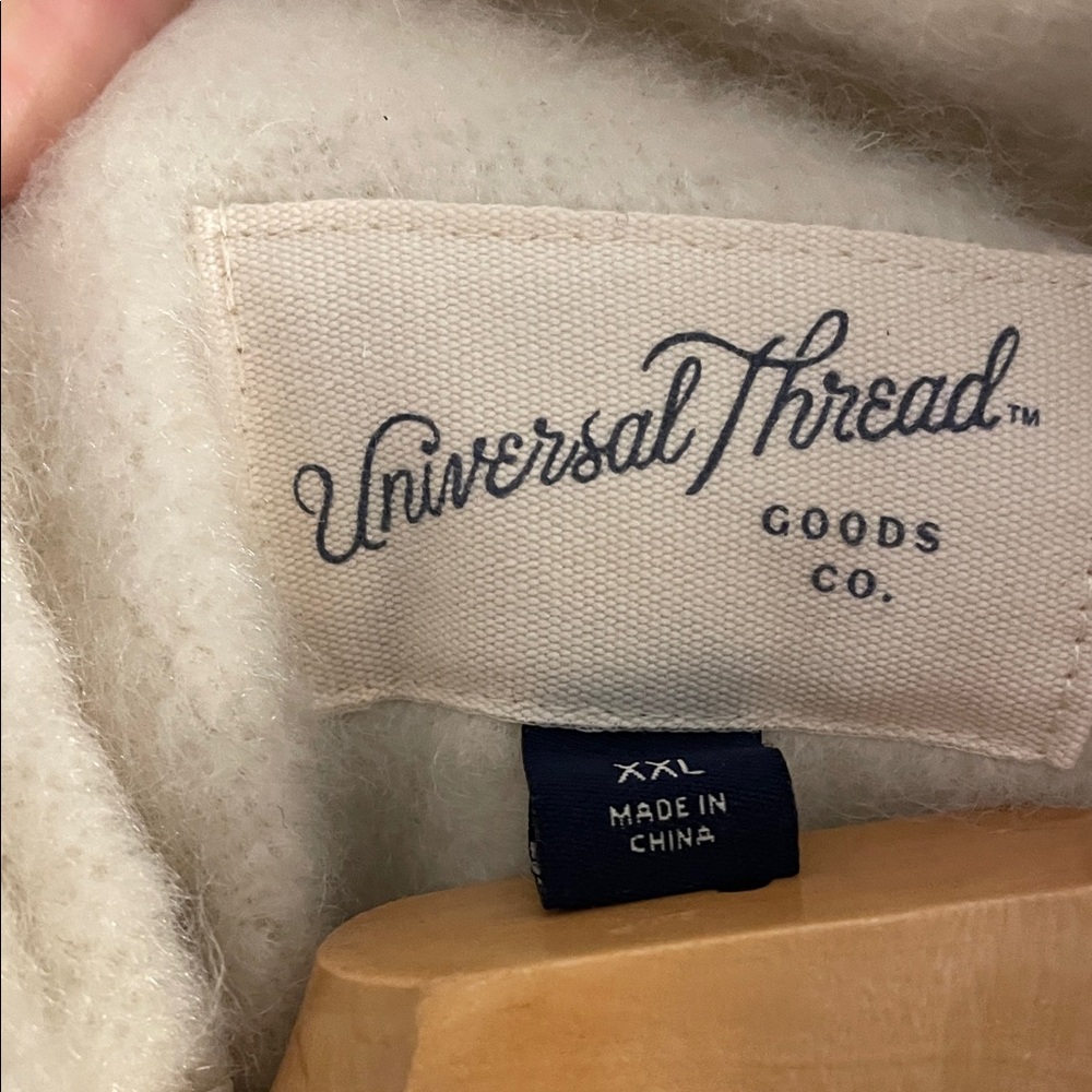 Universal Thread Cream shacket fuzzy Jacket unwor… - image 2